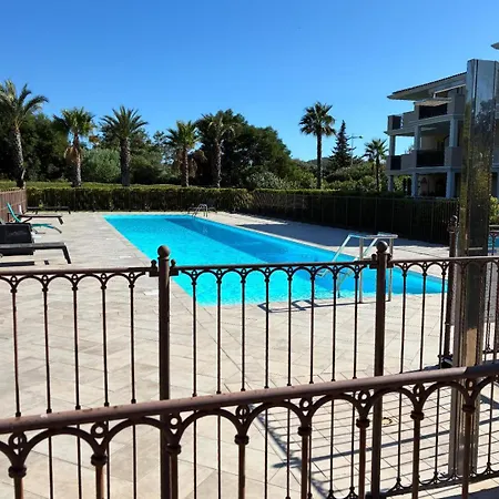 L'alcazar - 2-room With Terrace, Air Conditioning, Parking, Wifi شقة بورم لي ميموزا